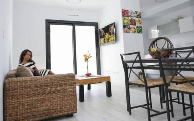 Pura Vida Beach Suites