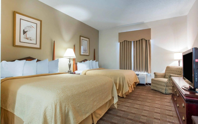Comfort Inn & Suites Patriots Point