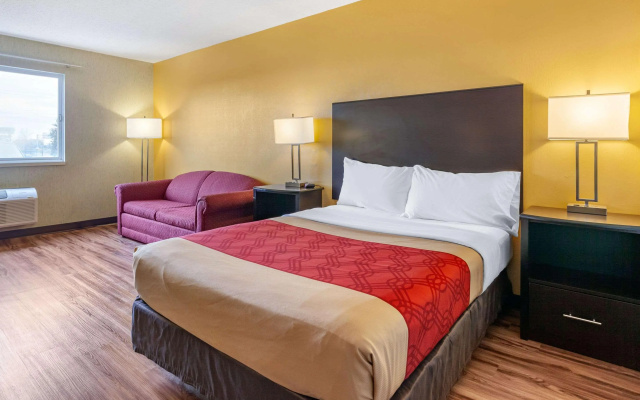 Econo Lodge Wausau - Rothschild