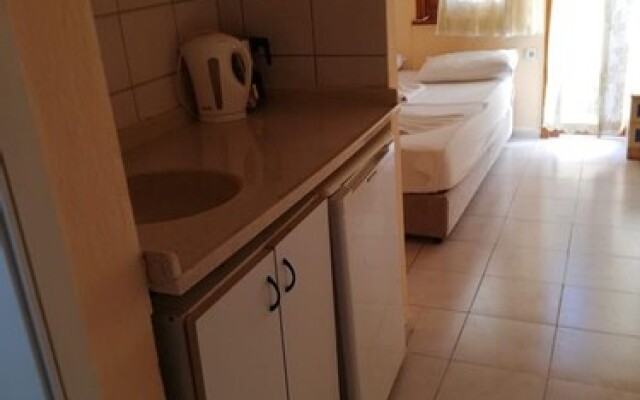 Yalcin Apart Otel Icmeler