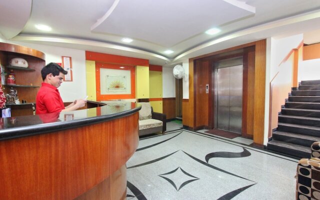 OYO Flagship 8252 Aayush Corporate Stays