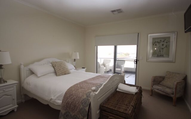Wallaroo Marina Apartments