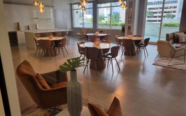 Modern Brickell Condo With Ocean City Views