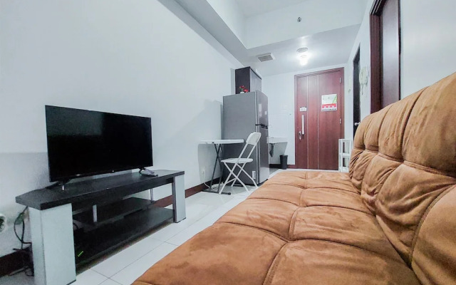 Comfort And Homey 1Br Apartment Scientia Residence