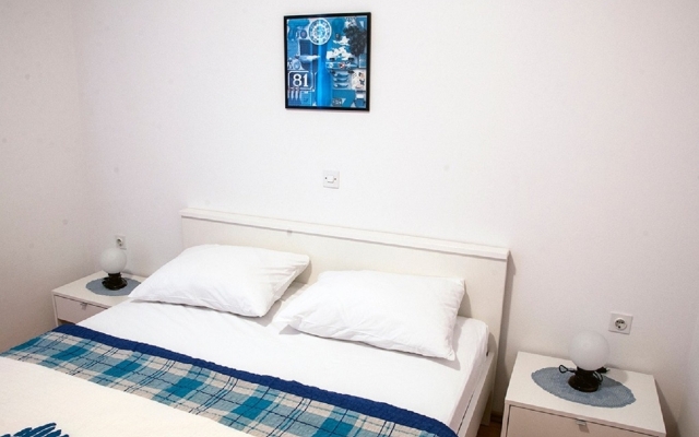 Apartment ErikaS - 100m from sea: A6 Novalja, Island Pag