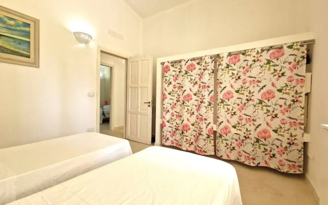 Villa With Swimming Pool Sleeps 8 Three Bedrooms