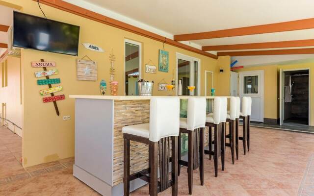 Amazing 3BR Villa w Large Private Pool Gameroom