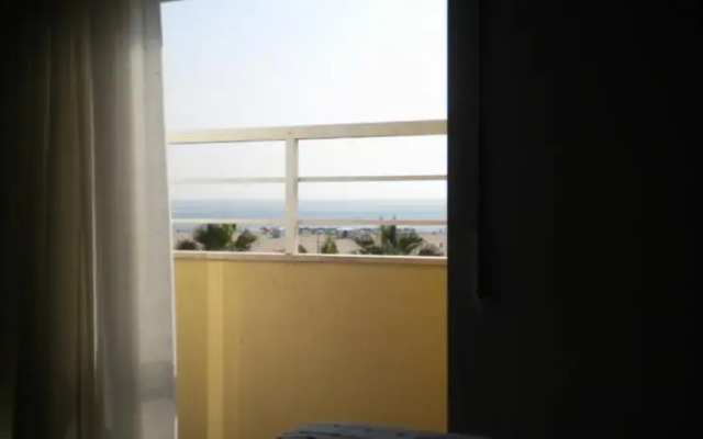 Malvarrosa Beach Rooms