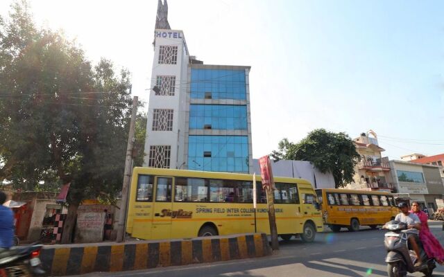 OYO 23158 Hotel The Taj