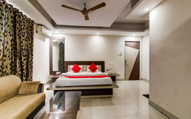 Oyo 27696 Jai Ganesh Banquet Hall & Rooms