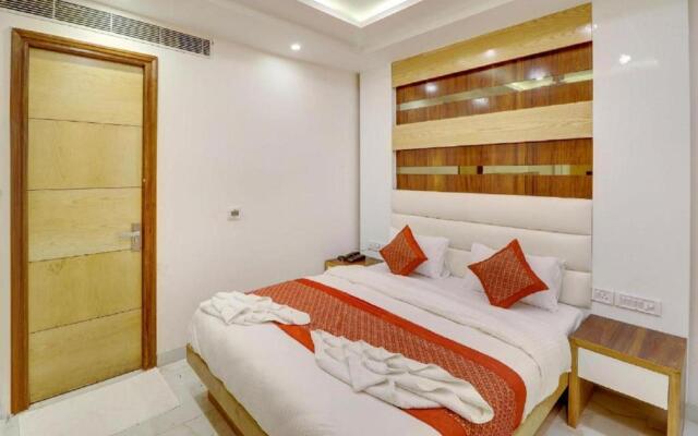 Orange Snapper Hotel