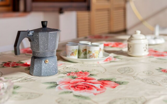 Snug Apartment in Ospedaletti With Swimming Pool