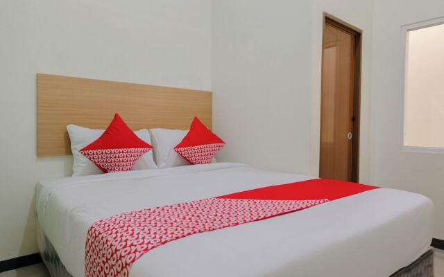 Oyo 1247 Antosa Family Residence