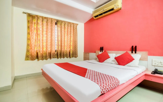 OYO 48043 Hotel Godavari