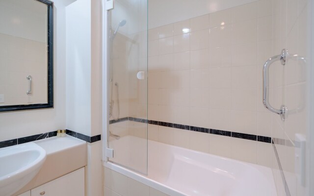 Private Apartment at 4.5 Star Hotel