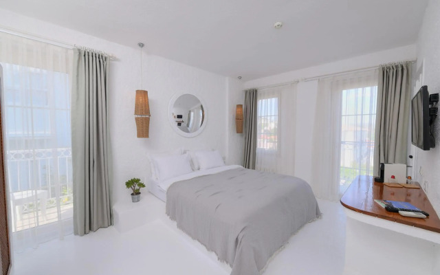 Peremere Alacati Hotel