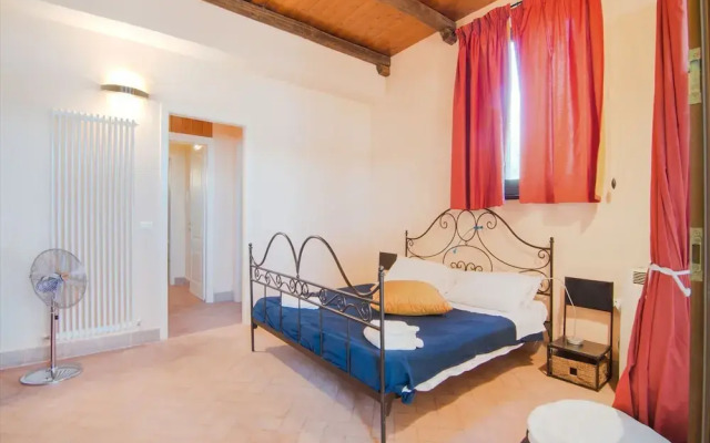 Charming Apartment in Ascoli Piceno Near Village