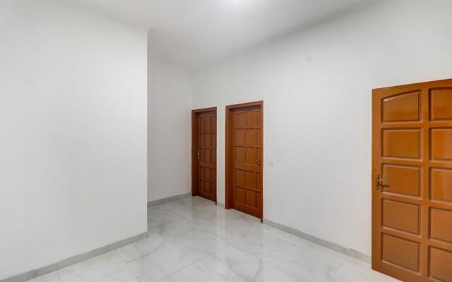 OYO Flagship 82548 Lakra Residency