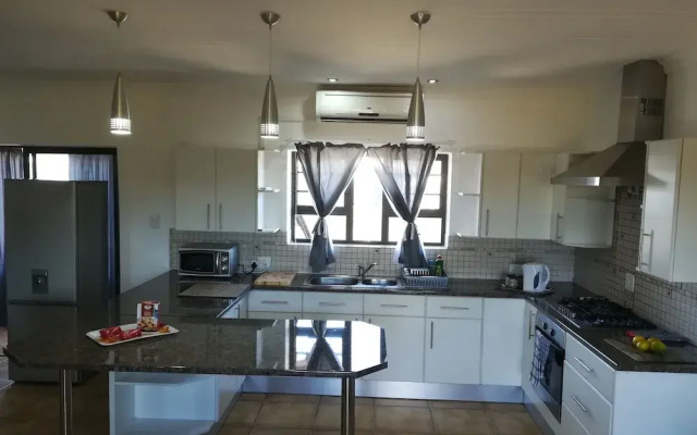 Little Sister's Self Catering
