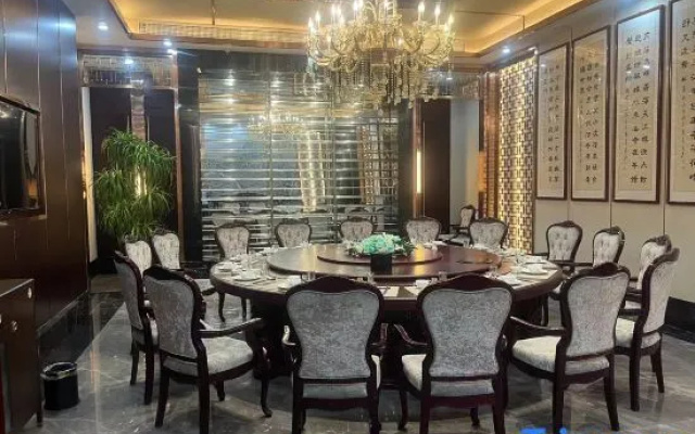 Yingjun International Hotel