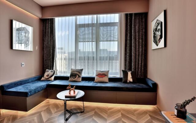 Hangzhou Vline Hotel