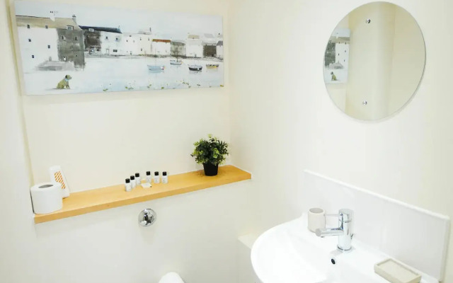 Your Stay Bristol Hamilton Court