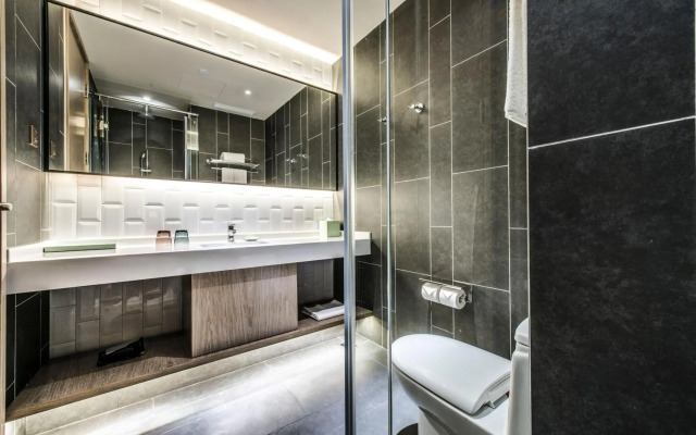 Q-Box Hotel Shanghai Sanjiagang