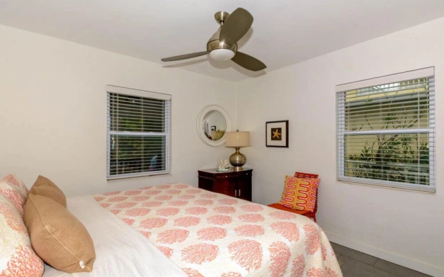 3 Palms Retreat by RedAwning