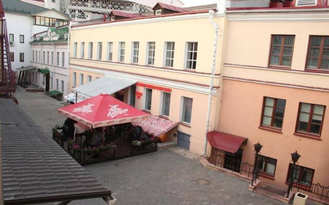 Revolucion Hostel
