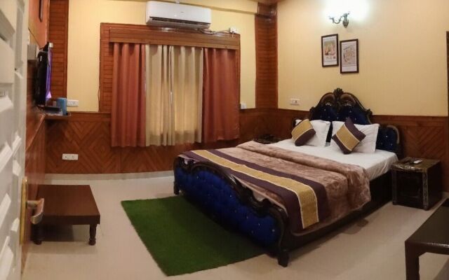 Fabhotel Royal Green Buds