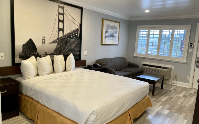 Aura Inn Monterey