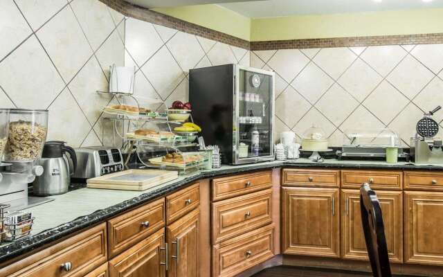 Quality Inn Greenwood Hwy 25