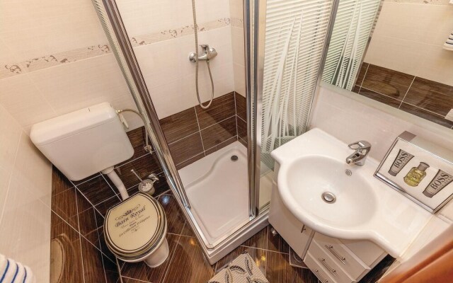 Beautiful Home in Crikvenica With Wifi and 6 Bedrooms