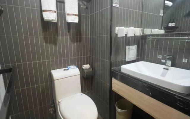 Shankee Chain Hotel (Kunming Chenggong University Town South Railway Station)