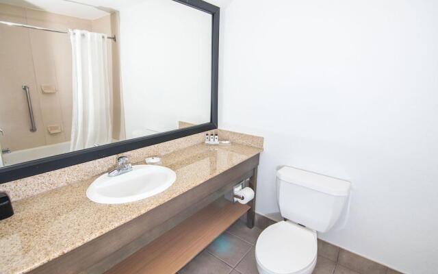 Country Inn & Suites by Radisson, Austin-University, TX