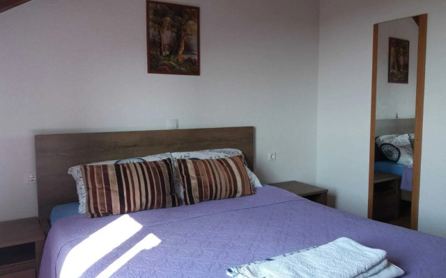 Fishing Family House