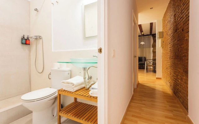 Apartment Near Las Ramblas For Families Or Friends