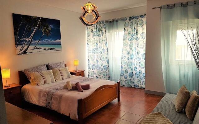 Caparica Central Apartment by Host-Point