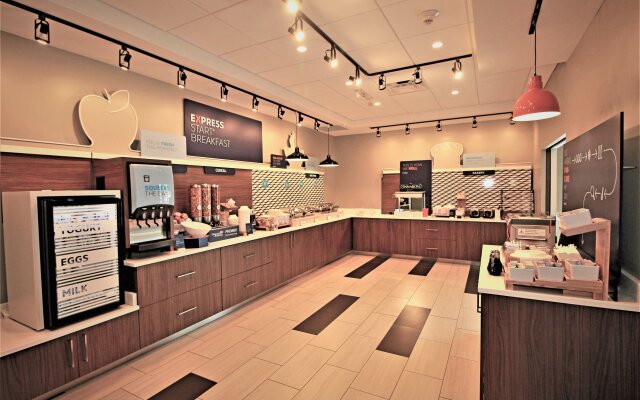 Holiday Inn Express & Suites Ocala by IHG