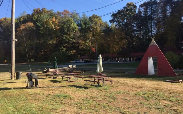Qualla Cabins and Motel Cherokee near Casino