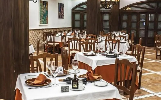 Hotel Asador Albenzaire