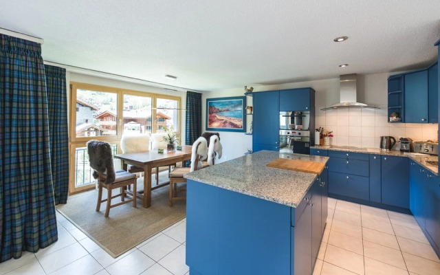 Mountain Exposure Luxury Chalets & Penthouses & Apartments