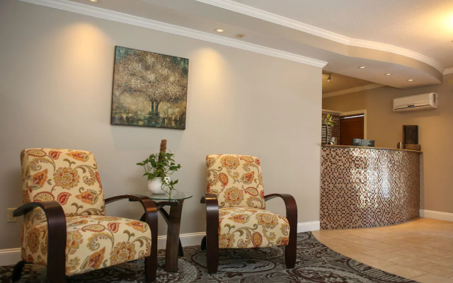 Golden Apple Inn