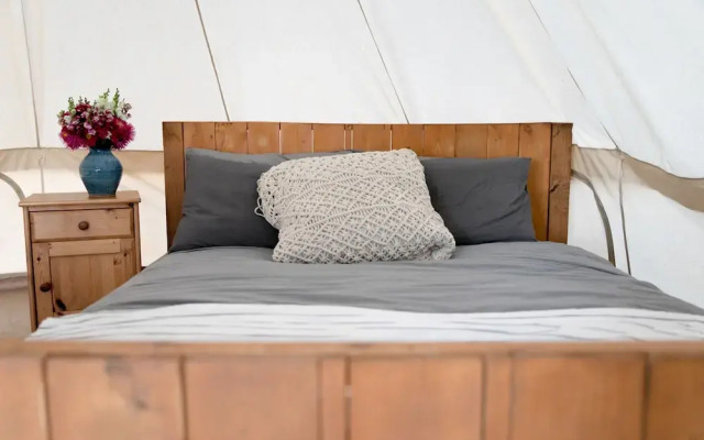 Fossil Beach Farm (Glamping)