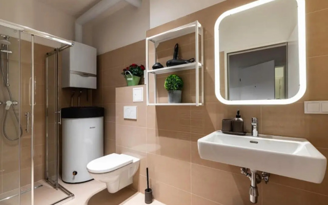 Authentic apartment next to Schwedenplatz