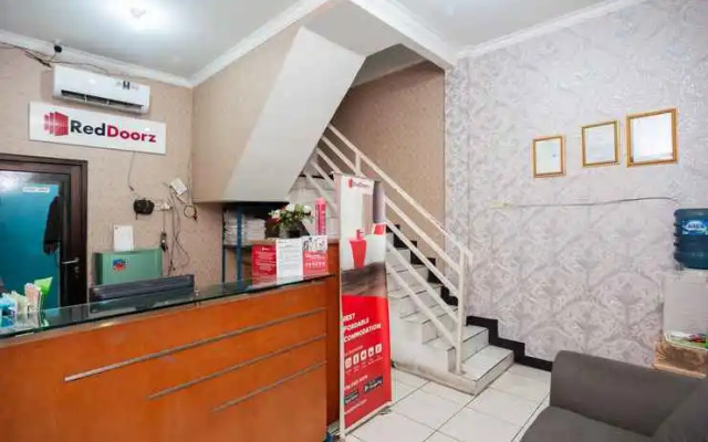 Formerly Reddoorz Syariah Jatisampurna Hospital