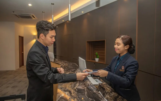 Regatta Suites Kuching