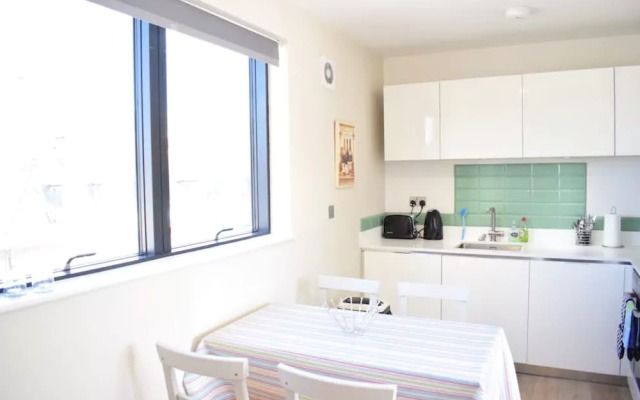 Modern 1 Bedroom With Balcony in Wandsworth