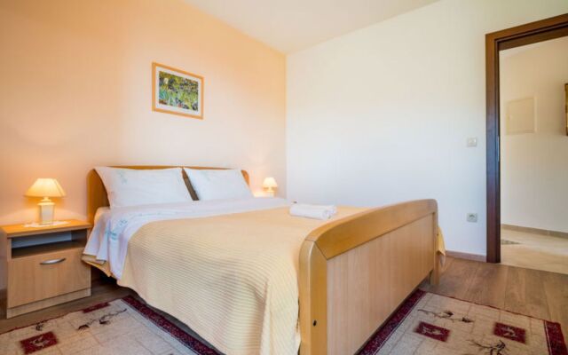 Apartment Silvana Civray 31614