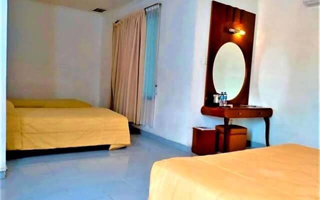 RR Wisata Indah Hotel